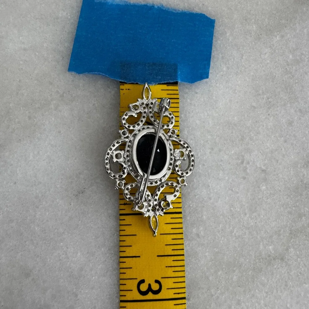 Vintage Style Sapphire Blue Crystal Brooch Silver Tone Statement Pin Elegant
